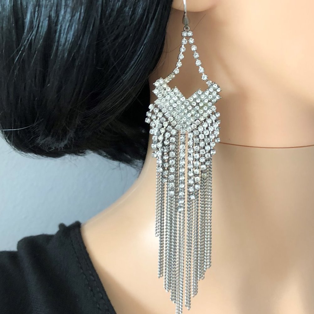 Crystal chains